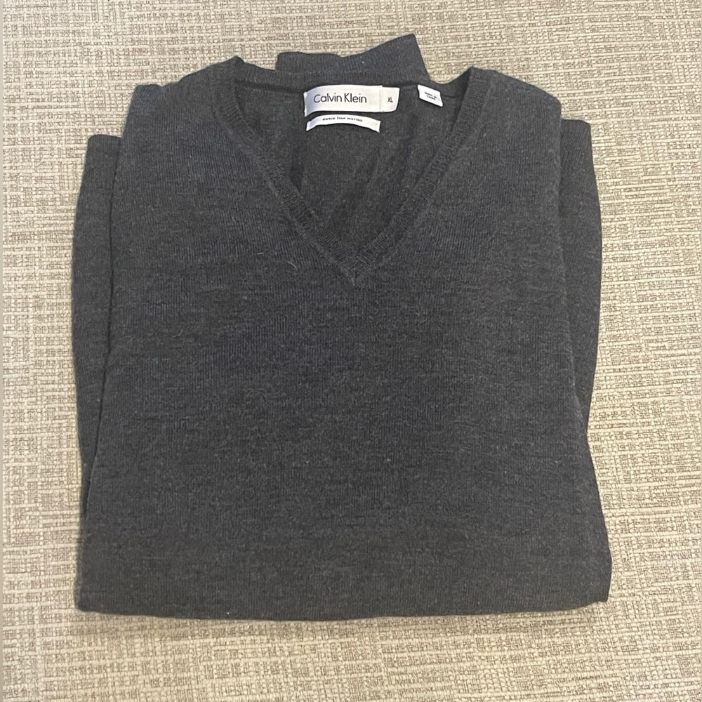Mens Calvin Klein V-neck sweater XL extra fine merino wool